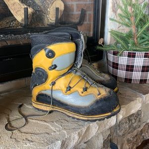 La Sportiva Spantik Boots sized 45.5